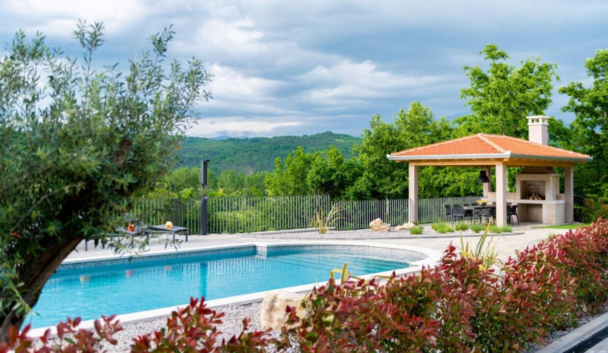 Neue moderne Villa mit traditionellem Charakter - Labin, Istra