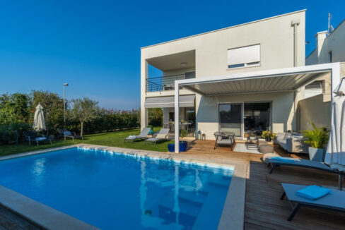 Villa im minimalistischen Stil - Novigrad, Istrien