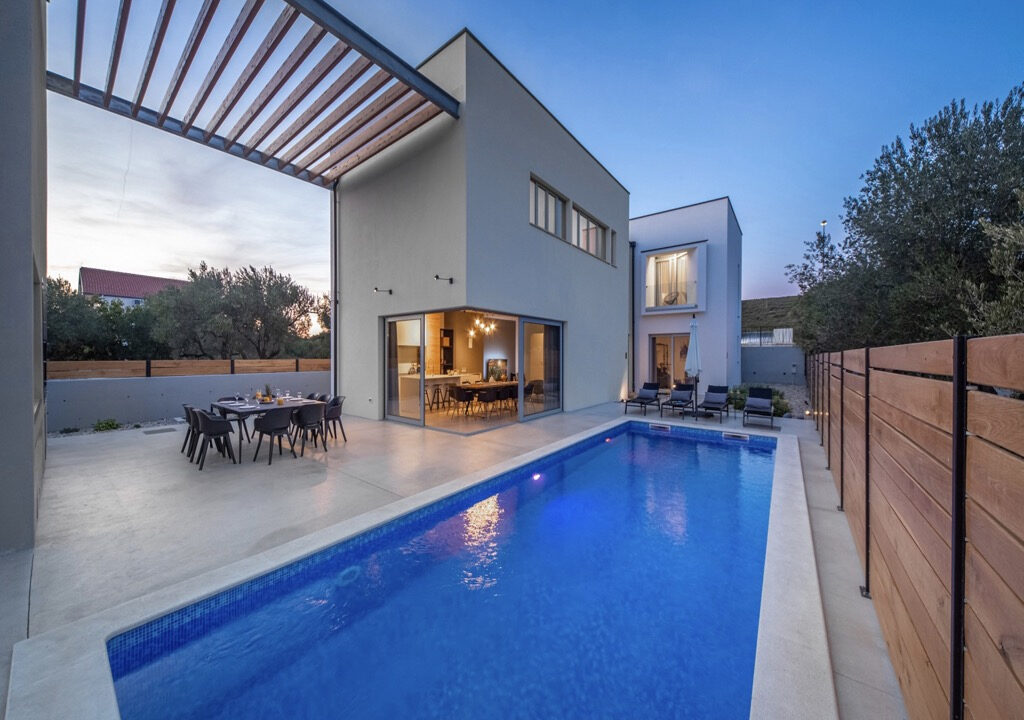 Freies Klettern Ultramodernes Haus - Raum Zadar