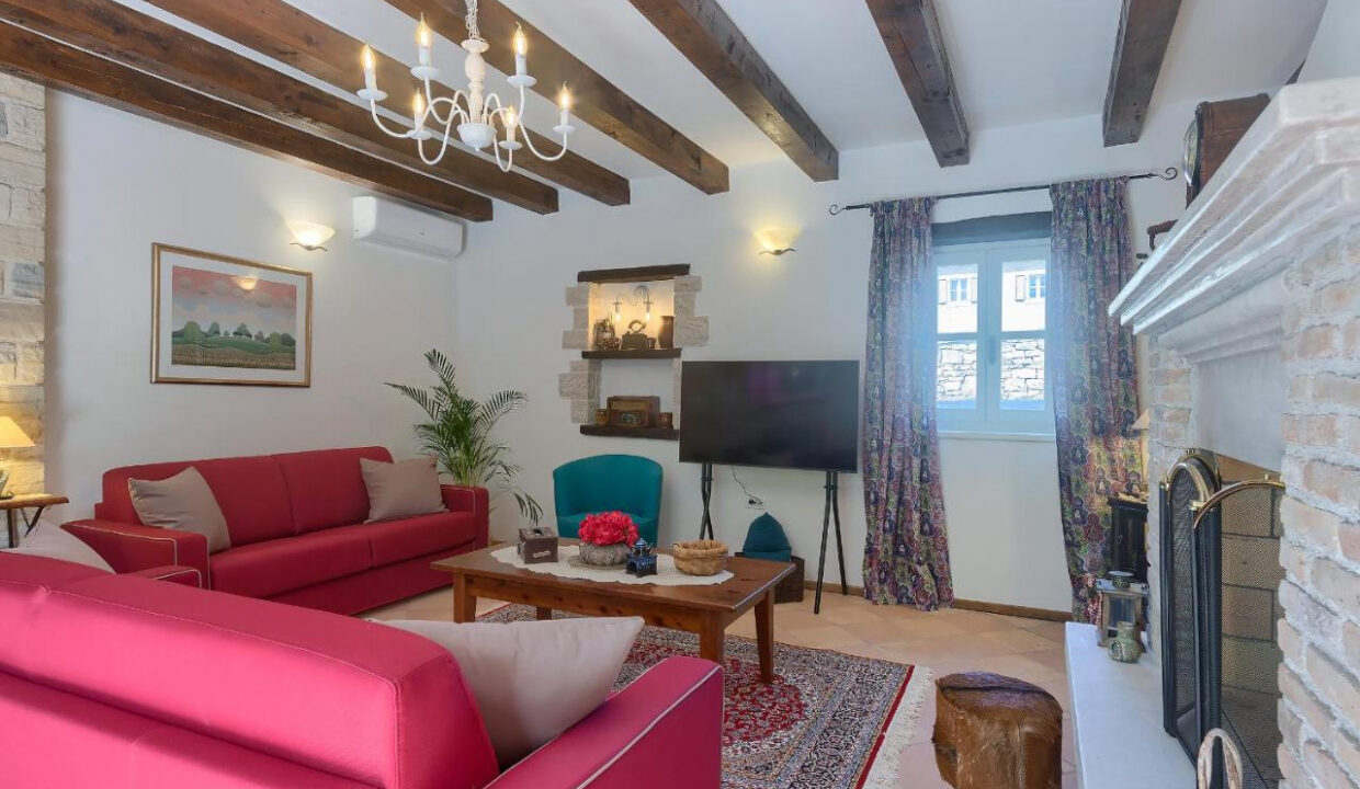 Wunderschönes Steinhaus bei Tinjan