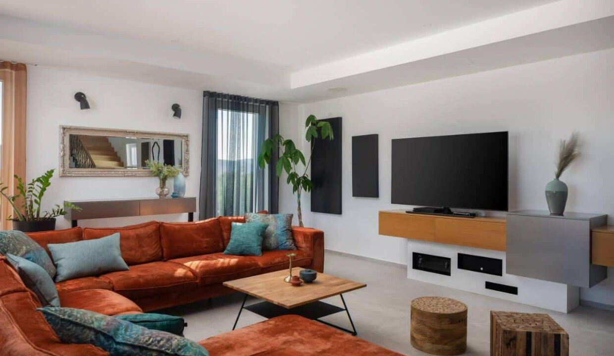 Erstaunliches modernes Haus bei Sibenik