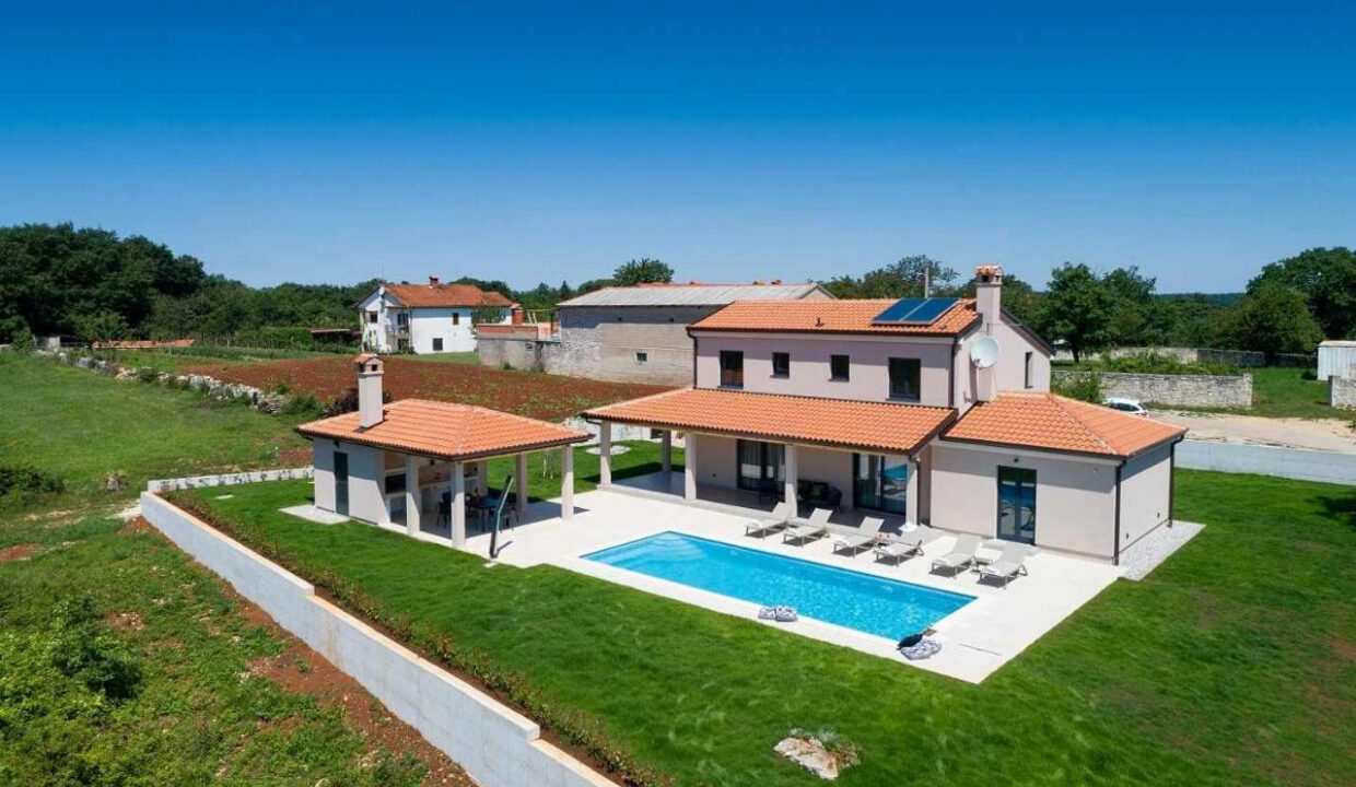 Moderne Villa mit Extra-Grundstück - Tinjan, Region Istrien