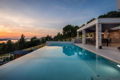 Neue moderne Villa mit Meerblick in der Nähe von Šibenik