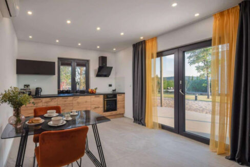 Erstaunliches modernes Haus bei Sibenik