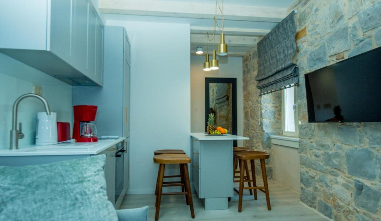 Rustikale Doppelhaushälfte - Kastel Luksic