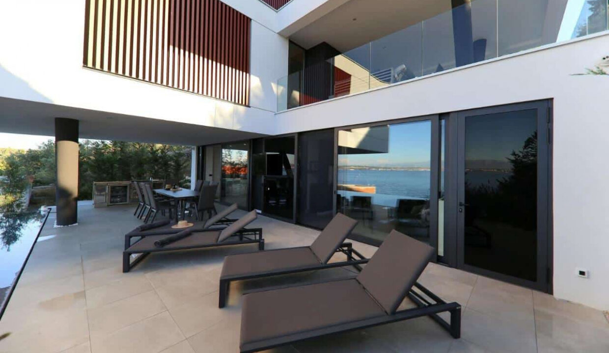 Neue Villa mit Meerblick auf Ugljan