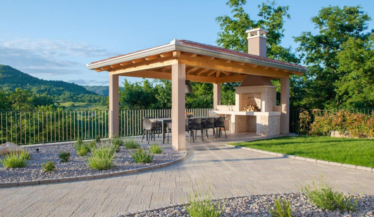 Neue moderne Villa mit traditionellem Charakter - Labin, Istra