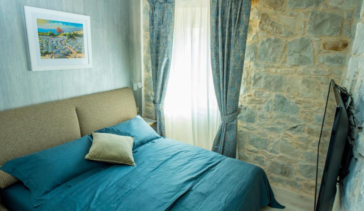 Rustikale Doppelhaushälfte - Kastel Luksic