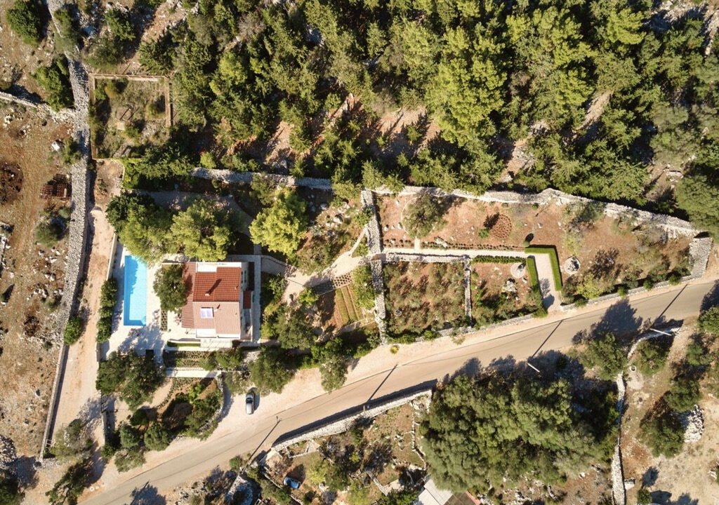 Exquisite Villa aus Stein - Die Insel Pag