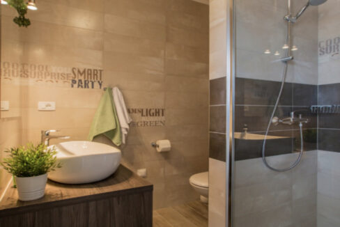 Neues modernes Haus auf der Insel Solta