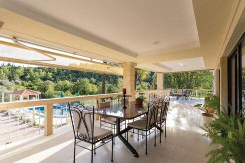 Imperial Style Villa mit Schwimmbad - Dorf Klek