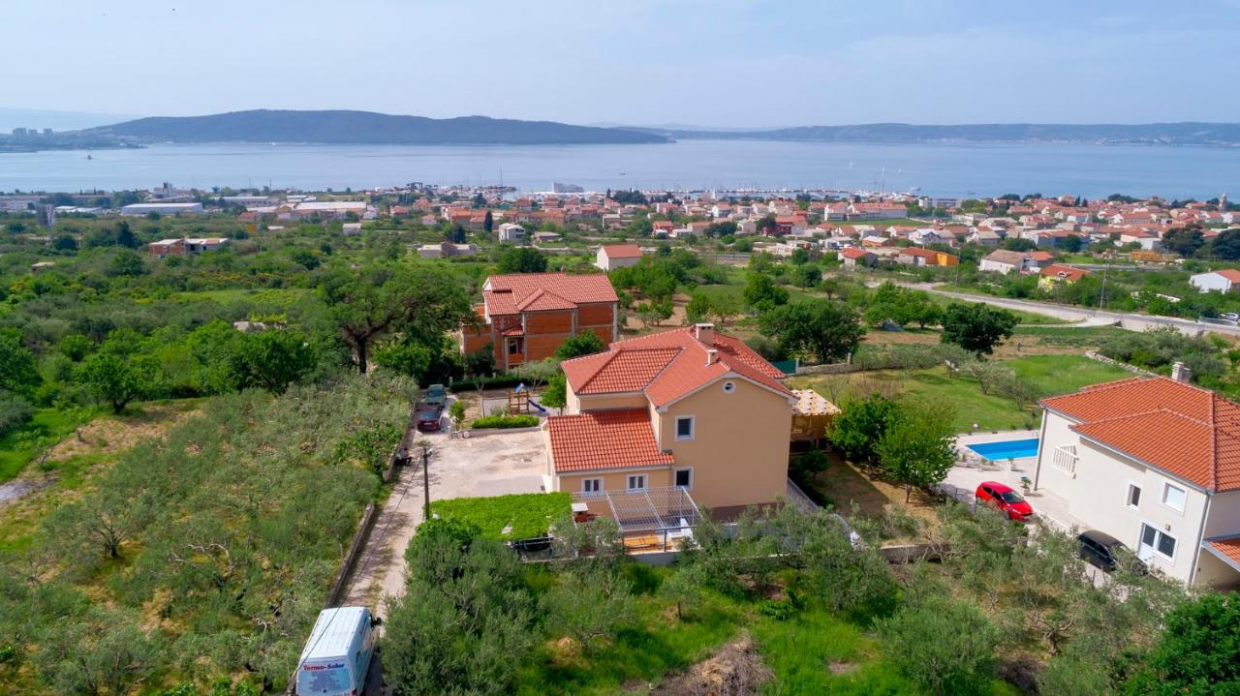Haus mit Meerblick in Kastel Sucurac
