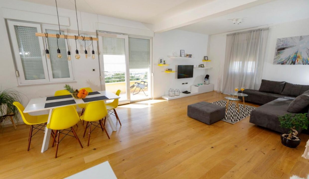 Haus mit Meerblick in Kastel Sucurac