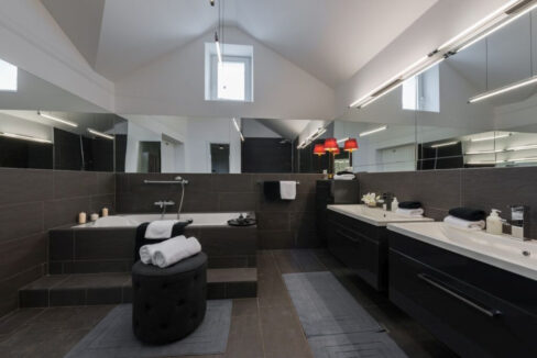 Steinvilla im Kolonialstil - Drvenik Mali, Split