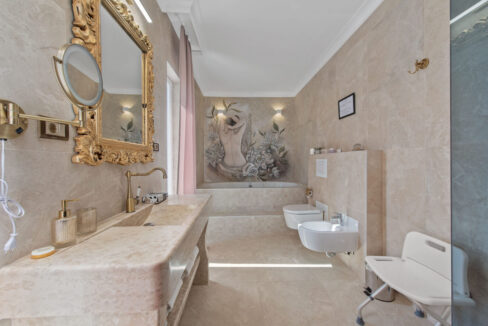 Exklusive Villa direkt am Meer in Vodice