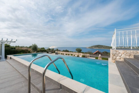 Steinvilla im Kolonialstil - Drvenik Mali, Split