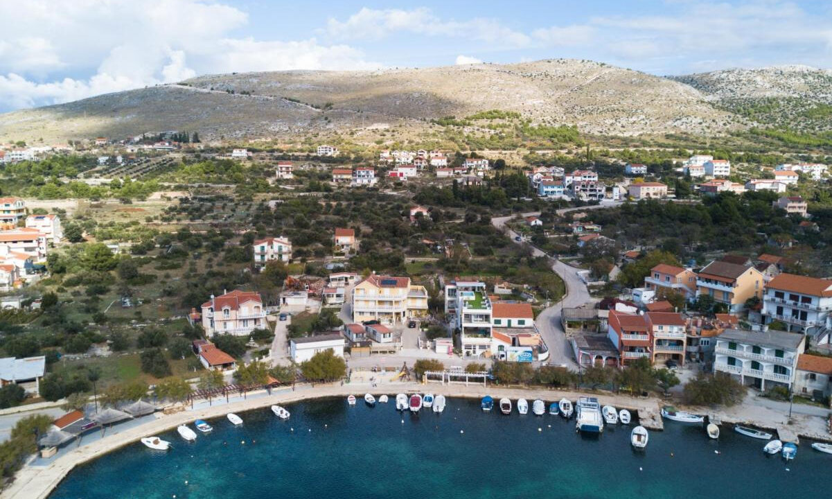 Haus am Wasser in Sibenik