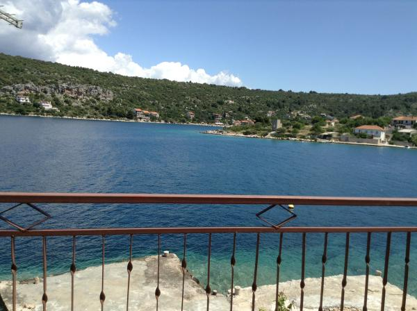 Haus am Meer auf der Insel Drvenik Veliki