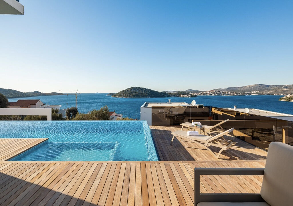 Neue moderne Villa mit Meerblick in Rogoznica