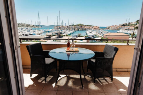 Grundstücke am Meer Tribunj