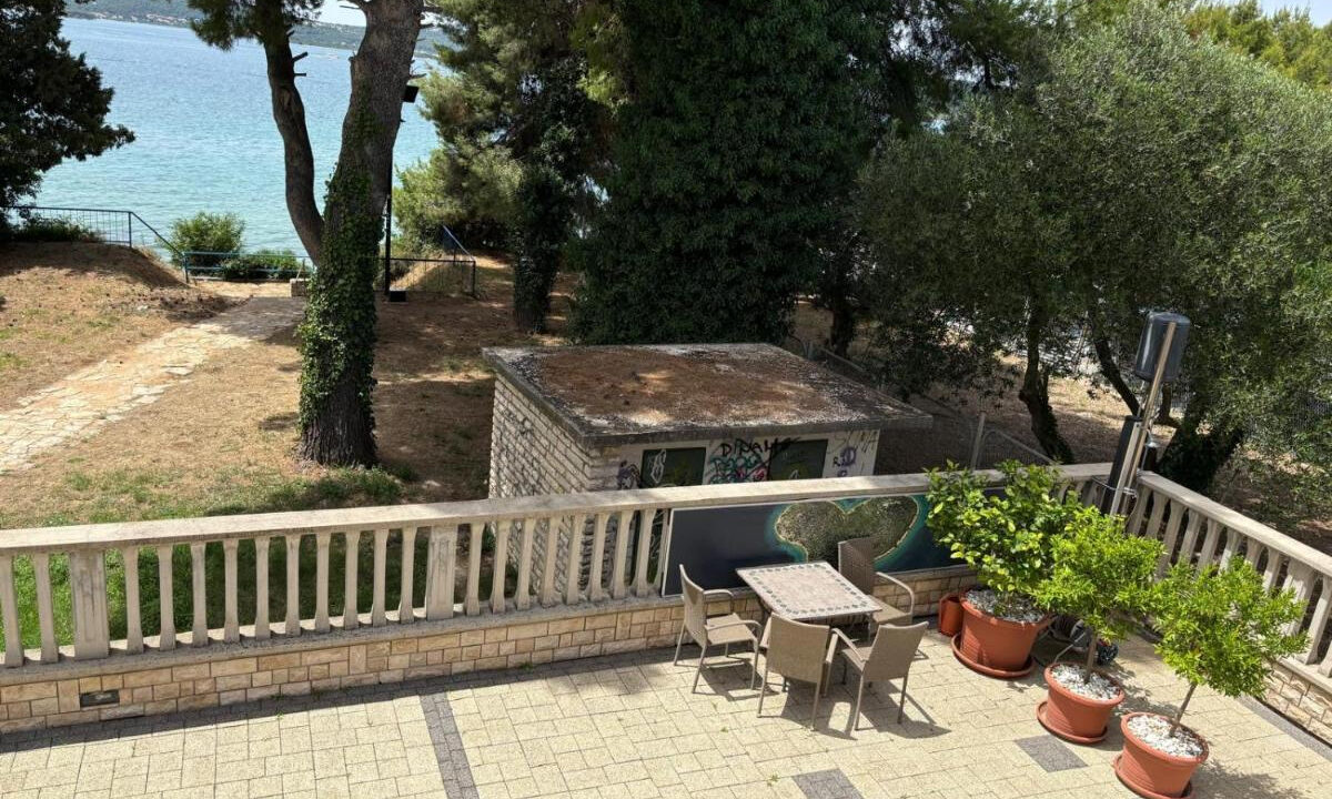 Grundstück am Meer Sveti Filip Jakov