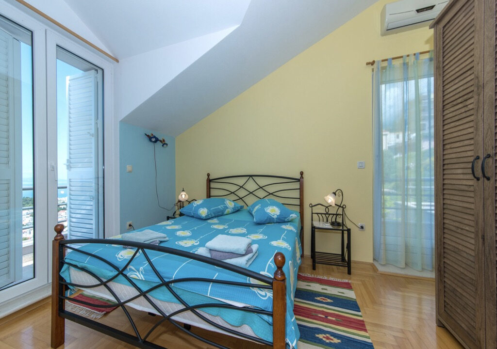 Haus mit Garten und Meerblick in Makarska