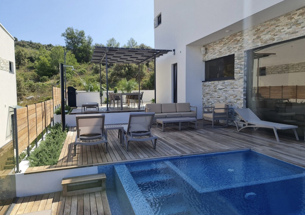 Neue Villa mit Meerblick, Rogoznica