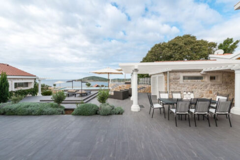 Steinvilla im Kolonialstil - Drvenik Mali, Split