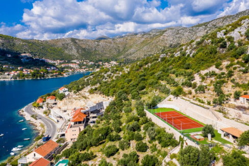 Großzügiges Anwesen mit einem Tennisplatz und einem Haus - Zaton, Dubrovnik Gebiet