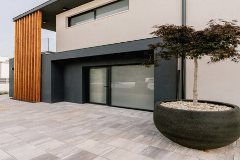 Neue moderne Villa in Sibenik