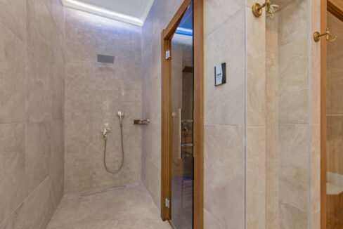 Exklusive Villa direkt am Meer in Vodice