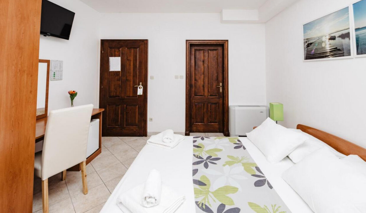 Grundstücke am Meer Tribunj