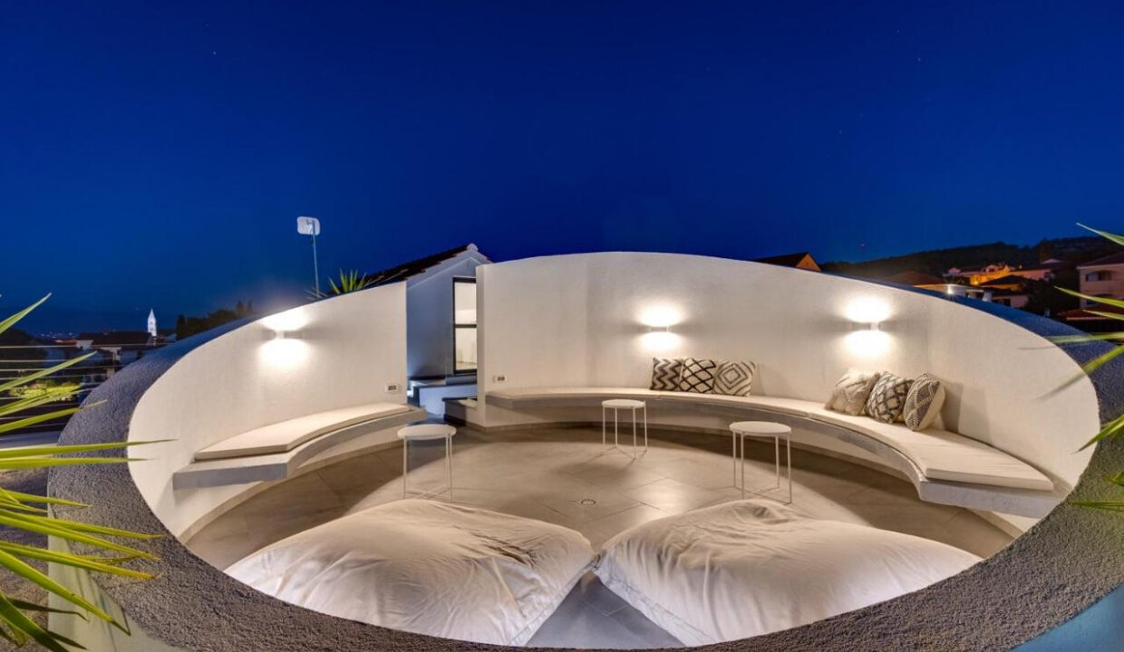 Erstaunliche neue Villa auf der Insel Brac