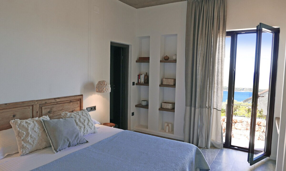 Weißes Haus mit Meerblick auf der Insel Vis