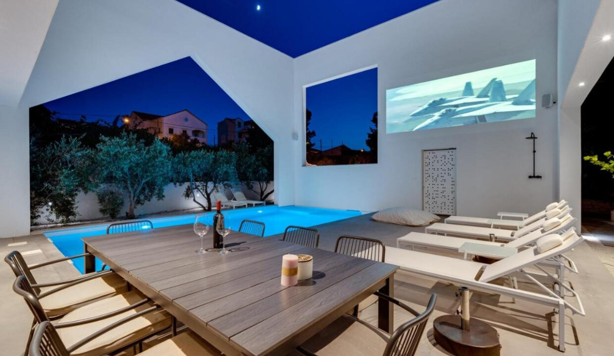 Erstaunliche neue Villa auf der Insel Brac