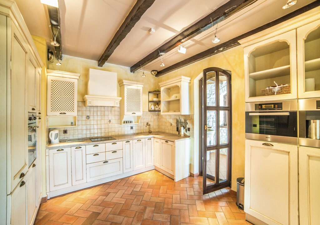 Faszinierendes Herrenhaus aus Stein in Visnjan, Istra