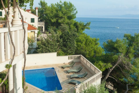 Villa am Meer auf der Insel Bra?