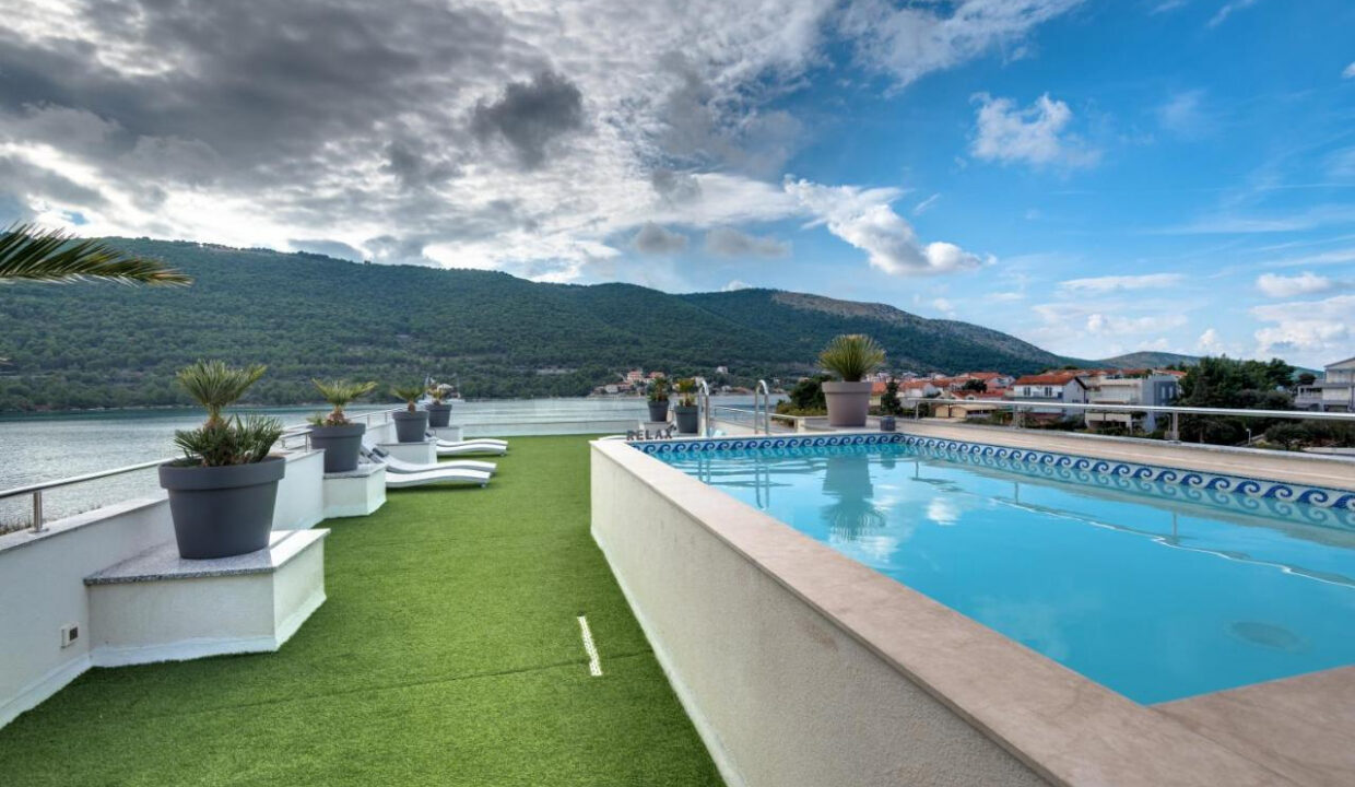 Haus am Wasser in Sibenik