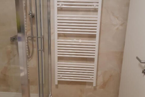 Haus am Meer in der Nähe von Šibenik