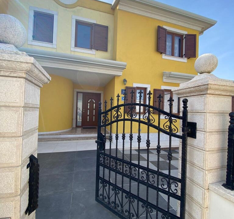 Haus zu verkaufen in Pula Region