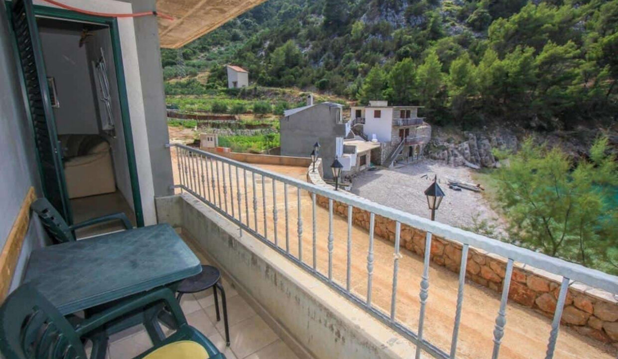 Traditionelles Haus am Meer auf der Insel Hvar