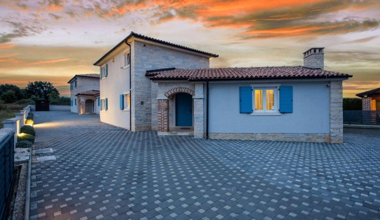 2 Doppelhaushälften Medulin