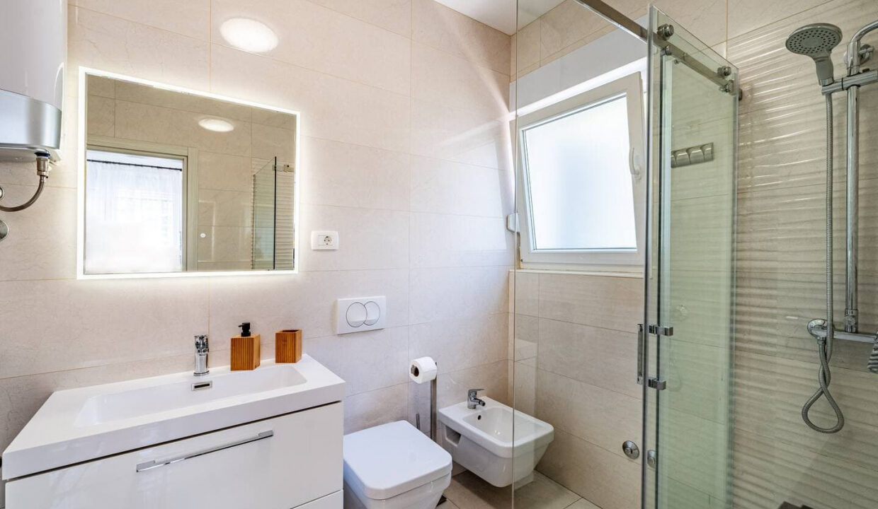 Haus in der Nähe des lokalen Strandes auf Ciovo