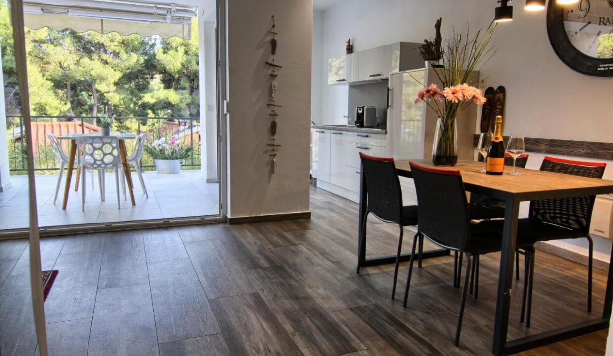 Grundstück am Meer Pakostane