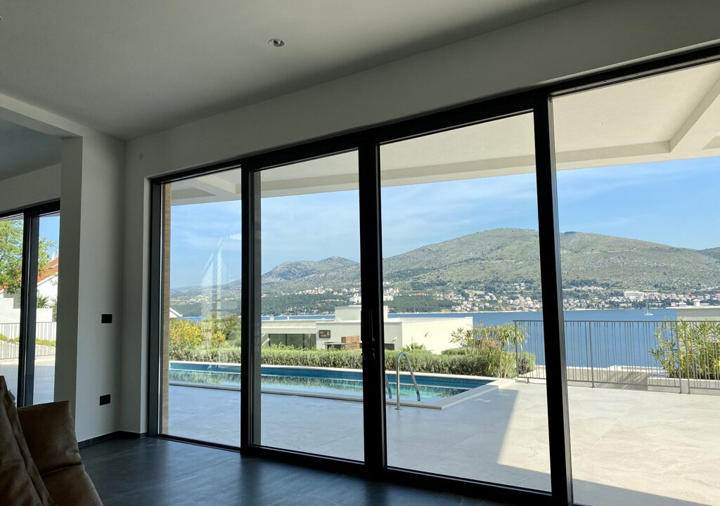 Neue moderne Villa auf Ciovo, nahe am Meer