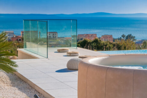 Ausgezeichnete neue Villa in Split