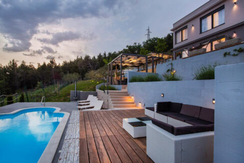 Villa mit Meerblick in einem Vorort von Split