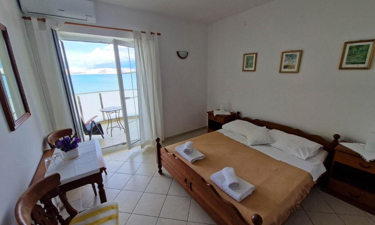 Haus am Strand auf der Insel Pag