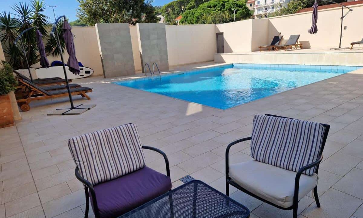 Hotel am Meer auf der Insel Bra?