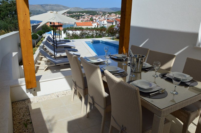 Haus mit Meerblick in Okrug Gornji